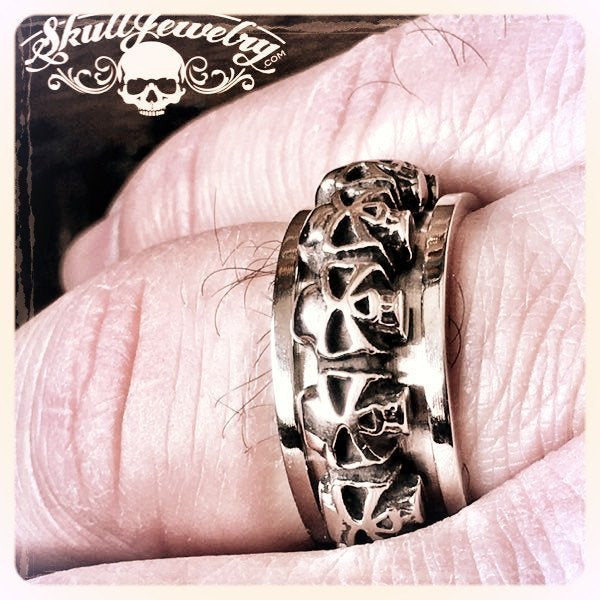 'Wrapped Around Your Finger' SPINNER Skull Ring