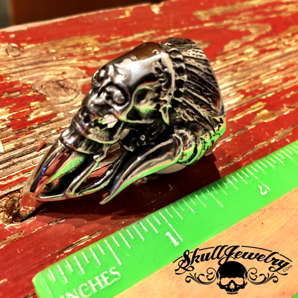 'Cat Scratch Fever' Skull Ring