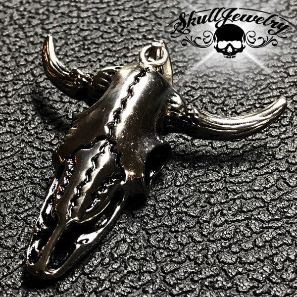 Big & Bold Steer w/Horns Pendant