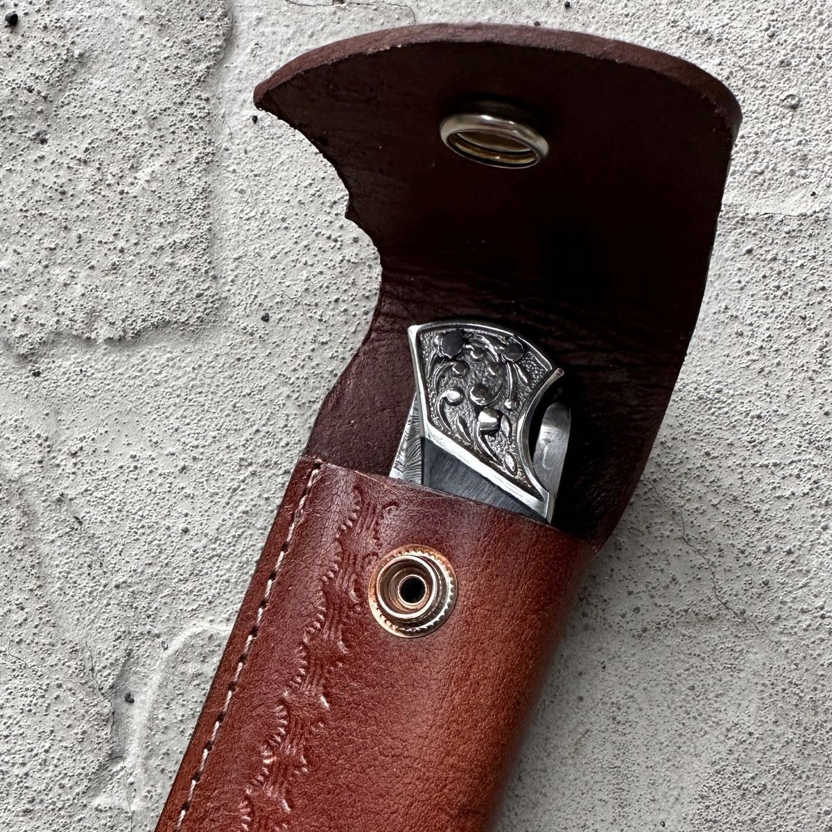 Damascus Steel Knife with custom hand made leather sheath