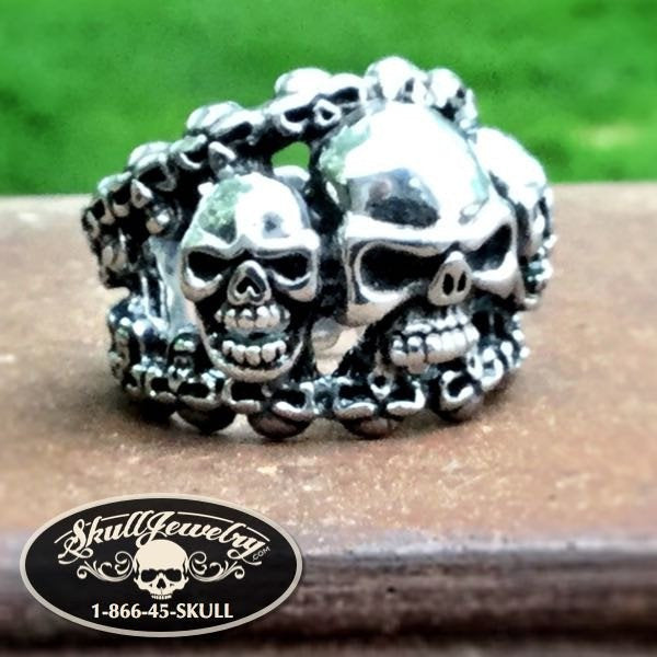'Unbroken Circle' Skull Ring