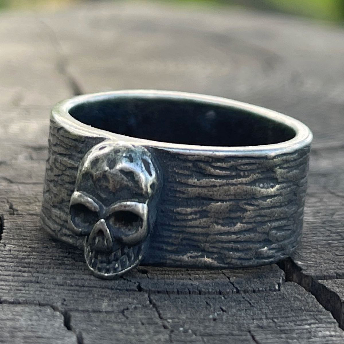 Vintage Outlaw Skull Ring wedding band