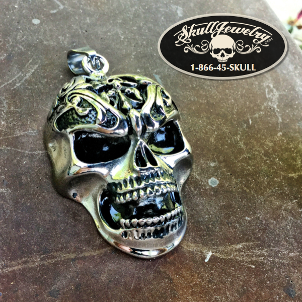 'Wild Night' Big, & Bold Skull Pendant