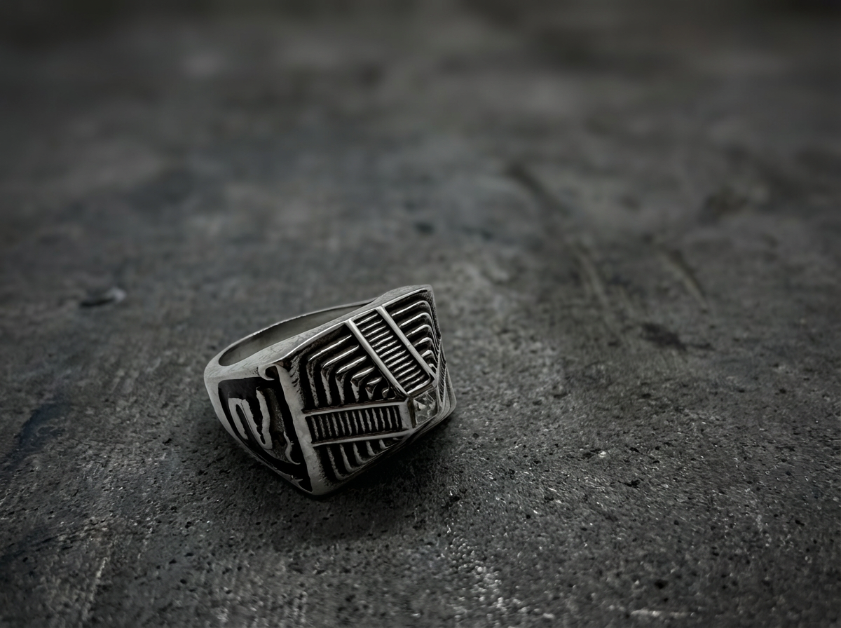 Temple of the Sun™ Aztec Pyramid Ring - alternate view