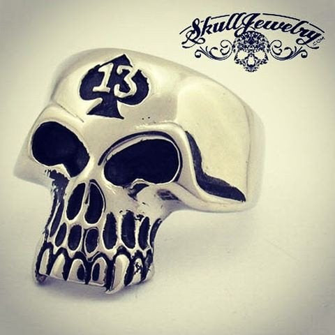 lucky 13 skull ring with spade on forhead