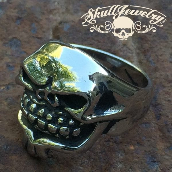 Evil Looking Big Smiling Skull Ring