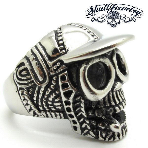 smoking skull ring with baseball cap