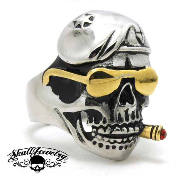 “DON’T TREAD ON ME” – DAMN YANKEES Skull Ring With Gold Sun Glasses, Cigar & Beret