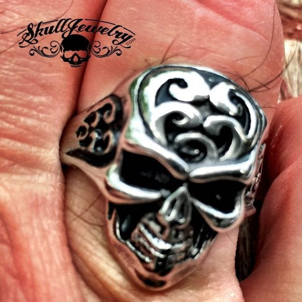 'CHAMPAGNE SUPERNOVA' Stainless Steel Ring - oasis skull ring for pinky