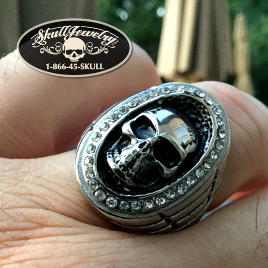 'Dust in the Wind' Skull Ring