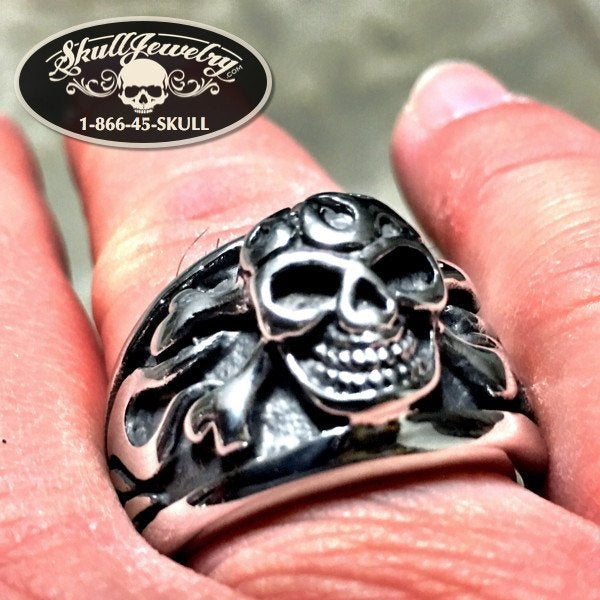 'Midnight Special' Skull Ring