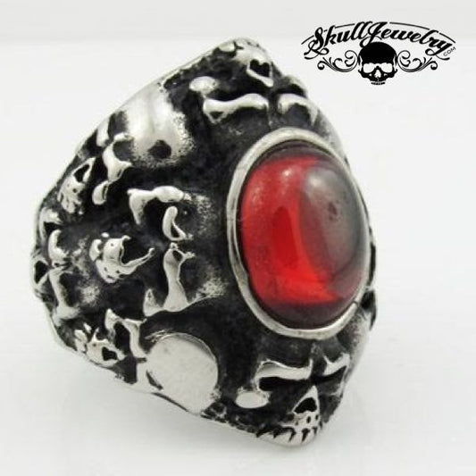 'Runaround' Skull Ring With Red Stone