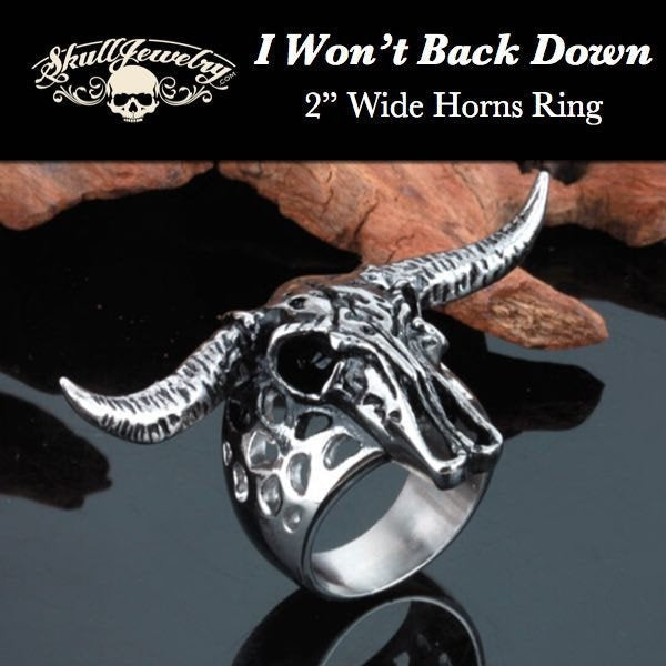 Hook em horns ring