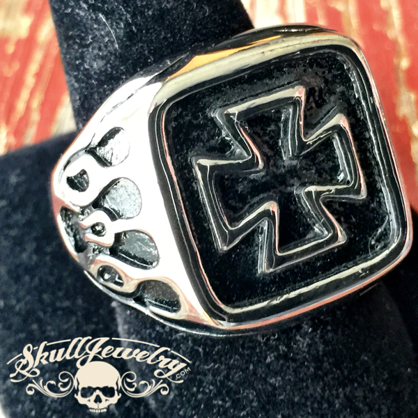 celtic cross ring with flames