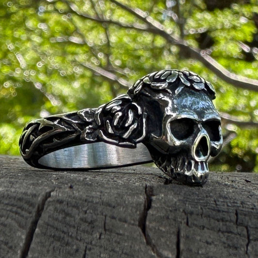 Bloodthorn Band Skull Ring unisex skull ring