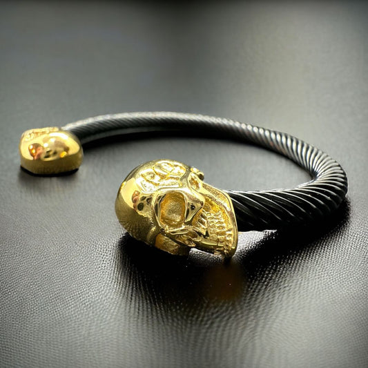 Dark Dominion Gold Skulls Bracelet