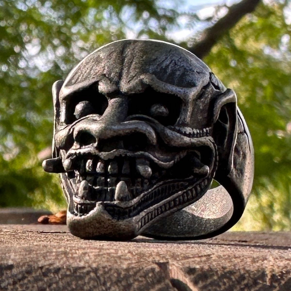 Demons Descent Skull Ring