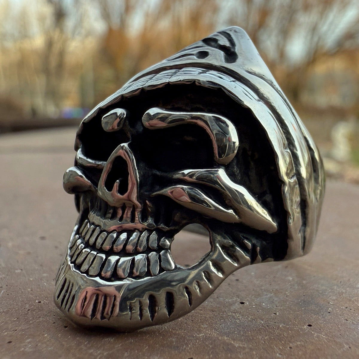 Gravehelm Sentinel Skull Ring™ (#761)