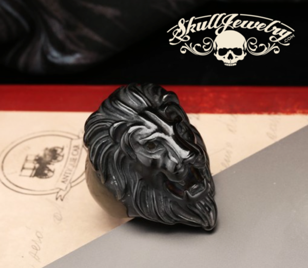 King-Leonidas-the-lion-matte-black-lion-ring