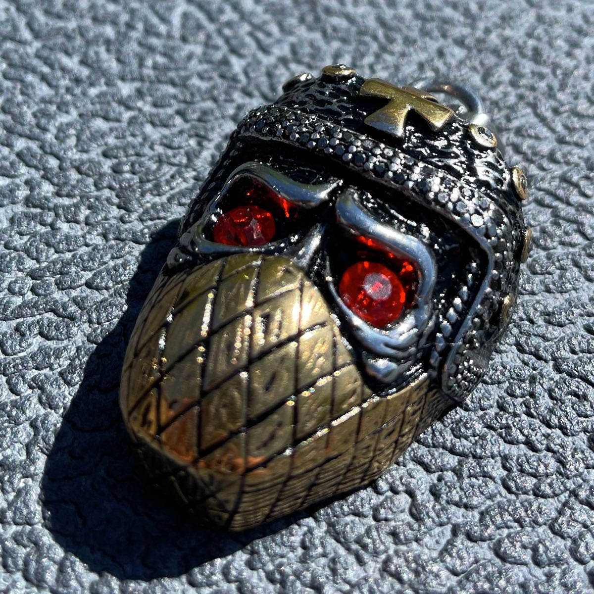 'Masked Outlaw' Pendant (#p133)