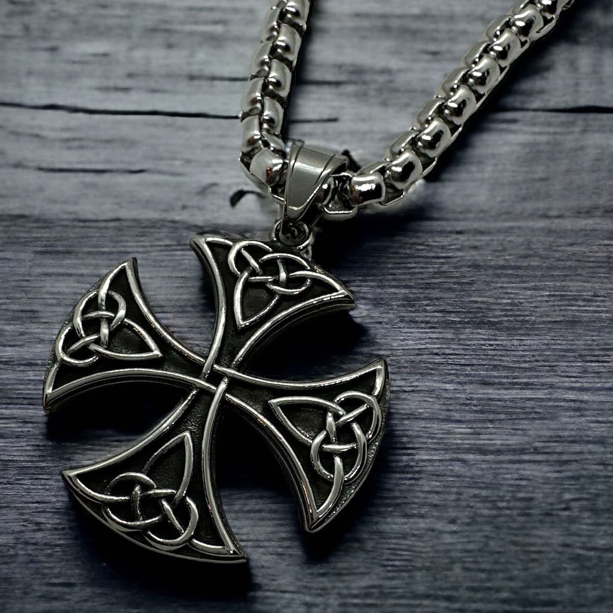 Norse Eternity Knot Cross Pendant