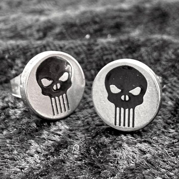 Punisher skull earrings