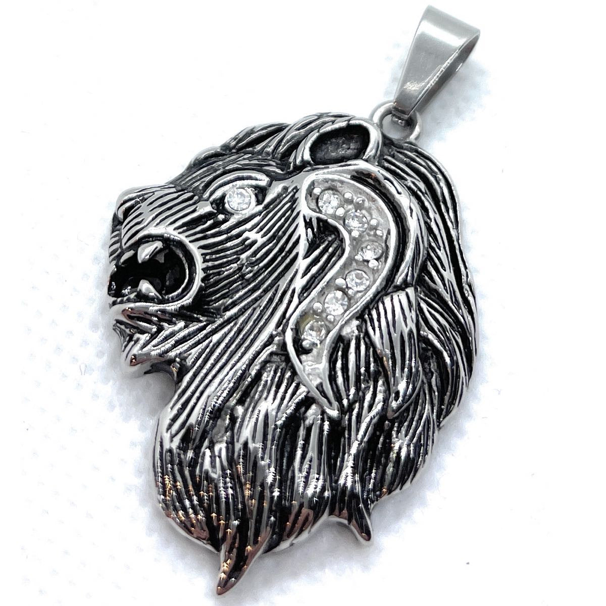 Royal Lion Pendant w/stones