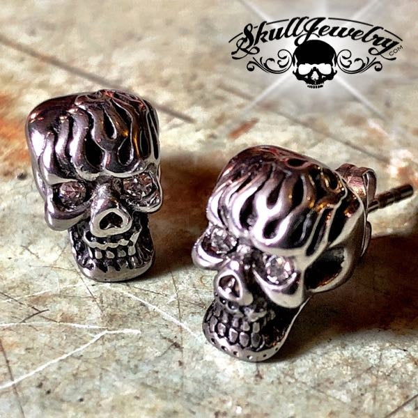 'Scene of the Crime' Skull Stud Earring w/White Stones (e031)