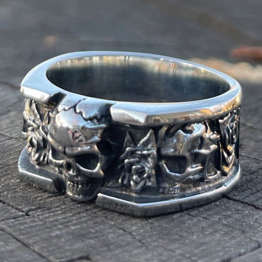 Skull Band Ring w Roses