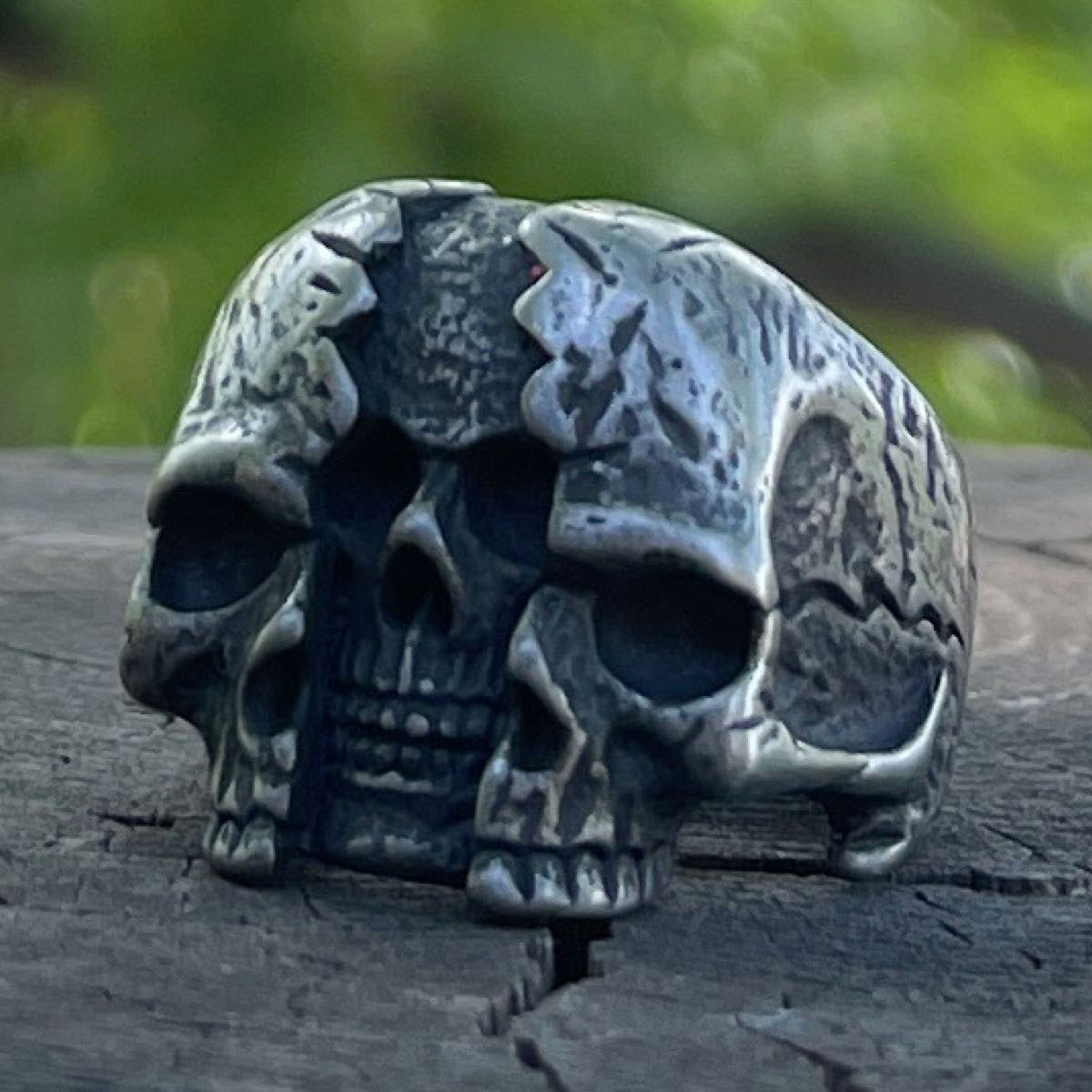 Split Personality Skull Ring