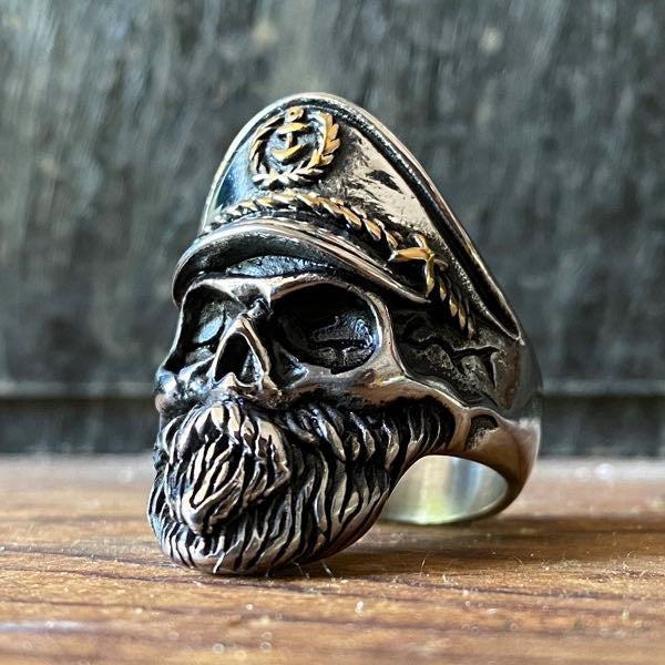 'The Captain' Skull Ring (305)