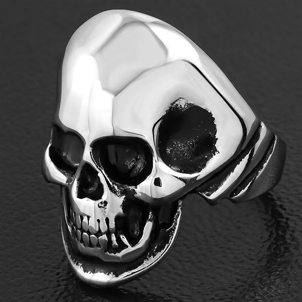 anillo de calavera de acero