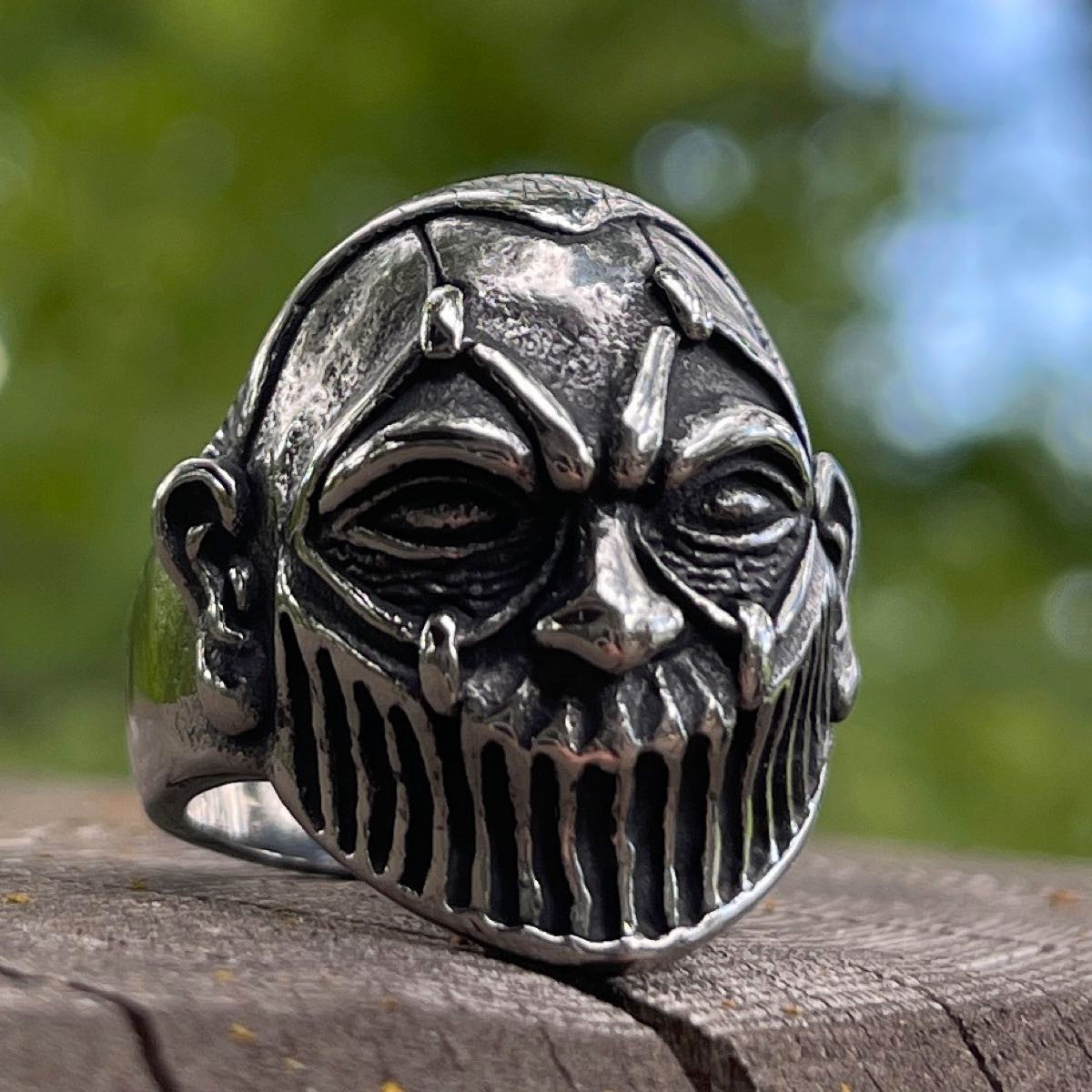 anello da clown malvagio