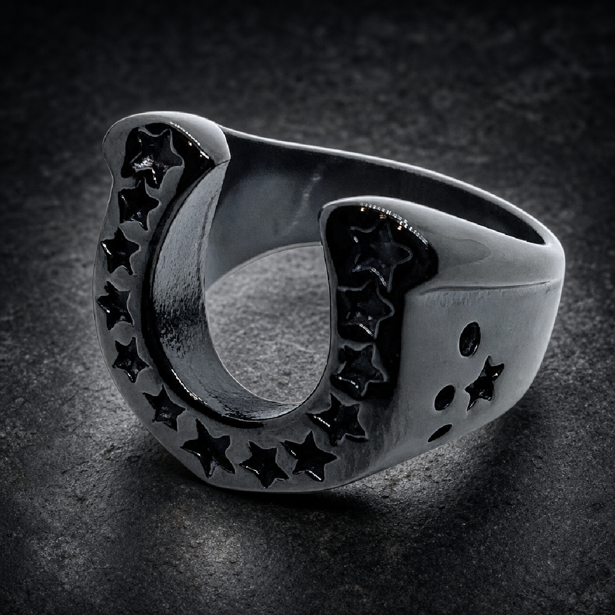 Black Big, Heavy & Bold Lucky Horseshoe Medallion Ring with Stars - 316L stainless steel unisex jewelry (R0668)
