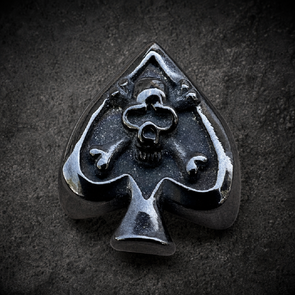 BLACK 'Death of Spades' Big & Bold Spade Ring With Skull & Crossbones - 316L stainless steel unisex jewelry (R0786)