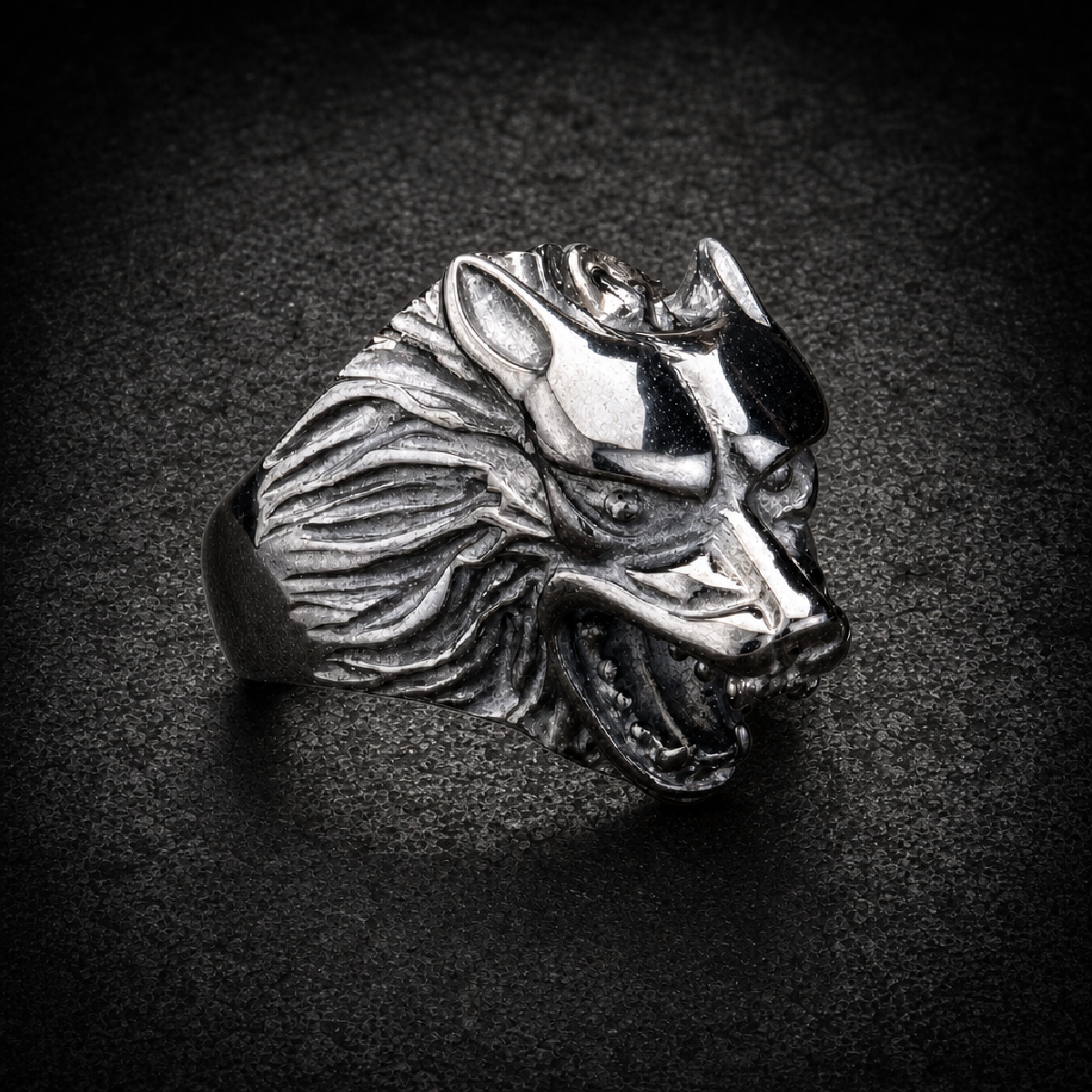Born to be Wild - Black Wolf Stainless Steel Ring - 316L stainless steel unisex jewelry (R0774)