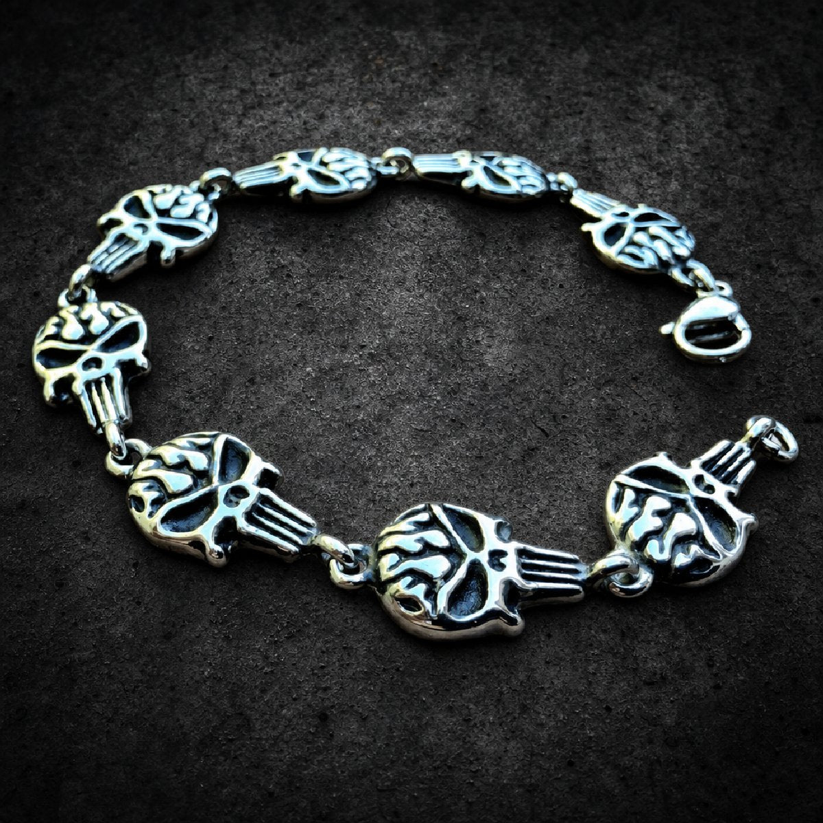 Reckoning Skull Chain — 8.25" Punisher Skull Bracelet