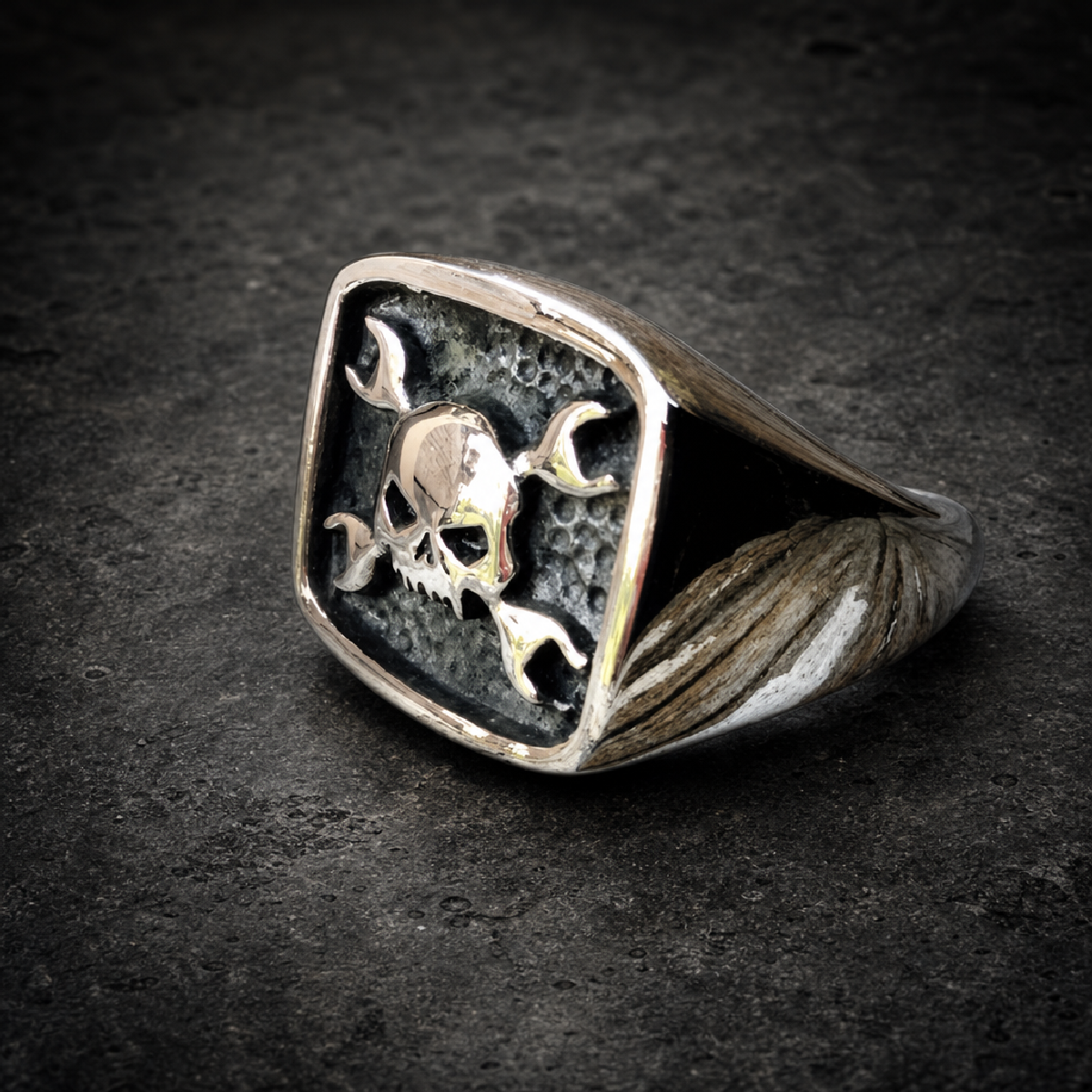 Crawlin' From the Wreckage - Wrenches and Skulls Ring - 316L stainless steel unisex jewelry (R0701)
