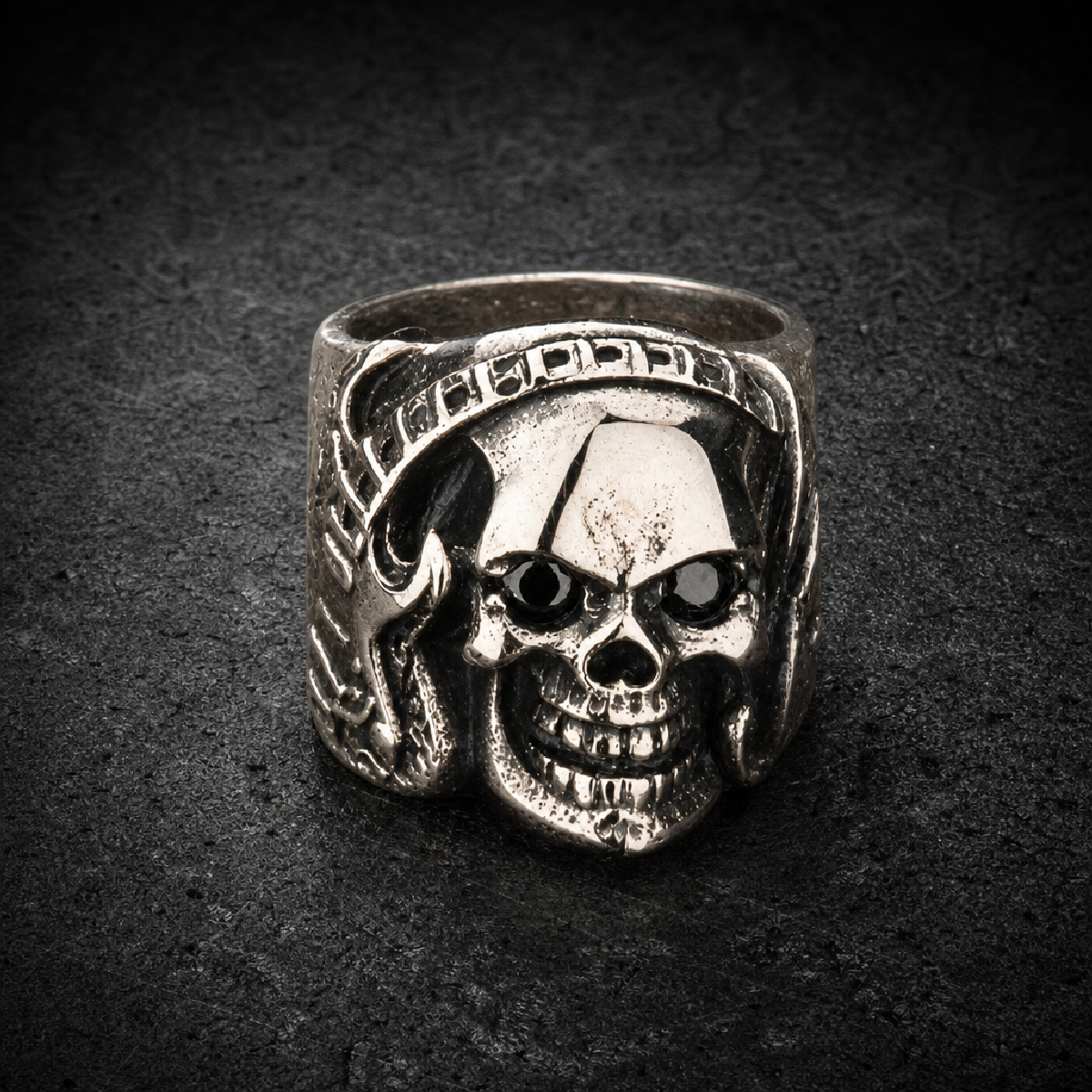 Guitar Hero - Rock & Roll Skull Ring with Black Zircon* Eyes - 316L stainless steel unisex jewelry (R0627)