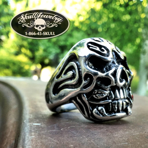 guns and roses skull ring