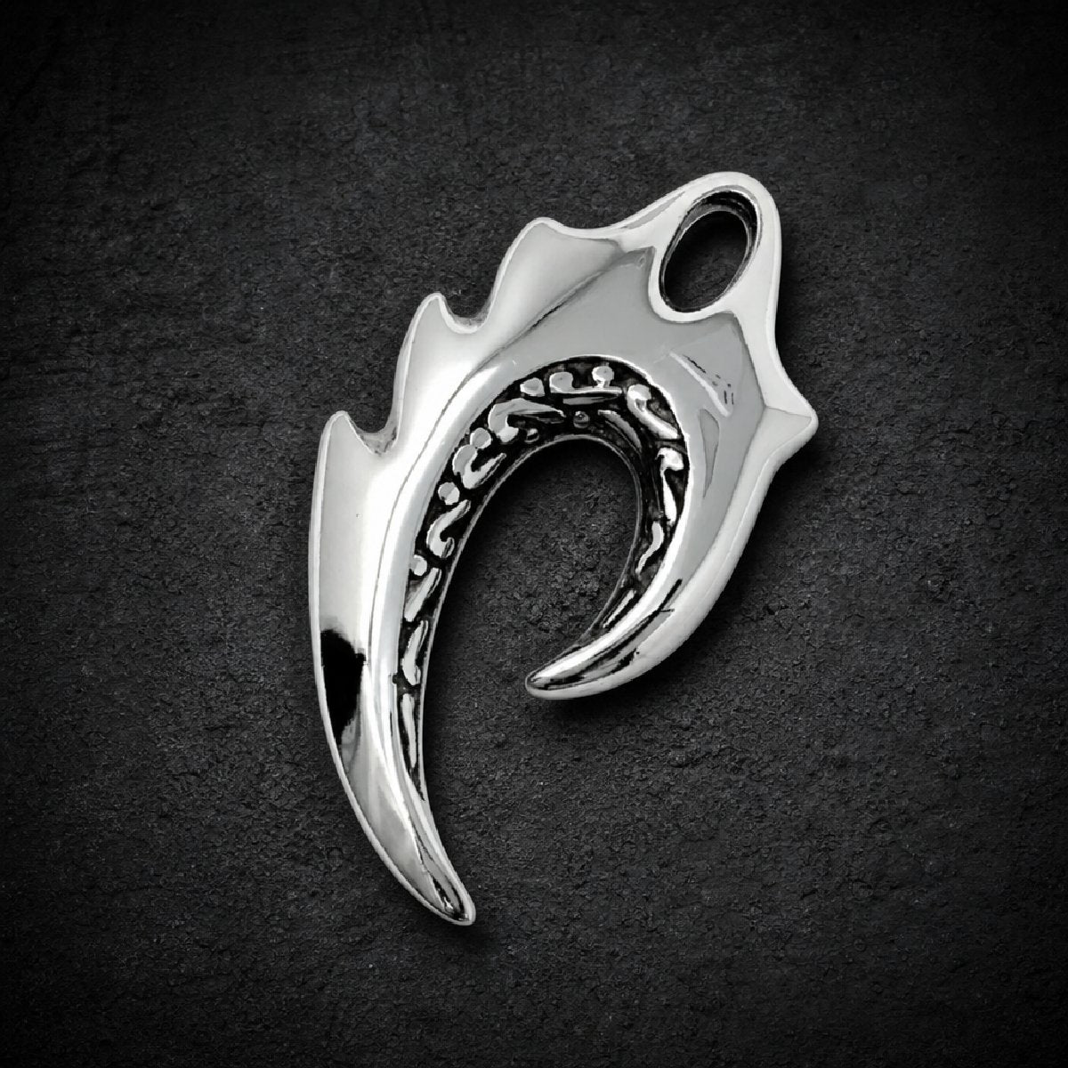 Ironfang Grasp — Claw Pendant