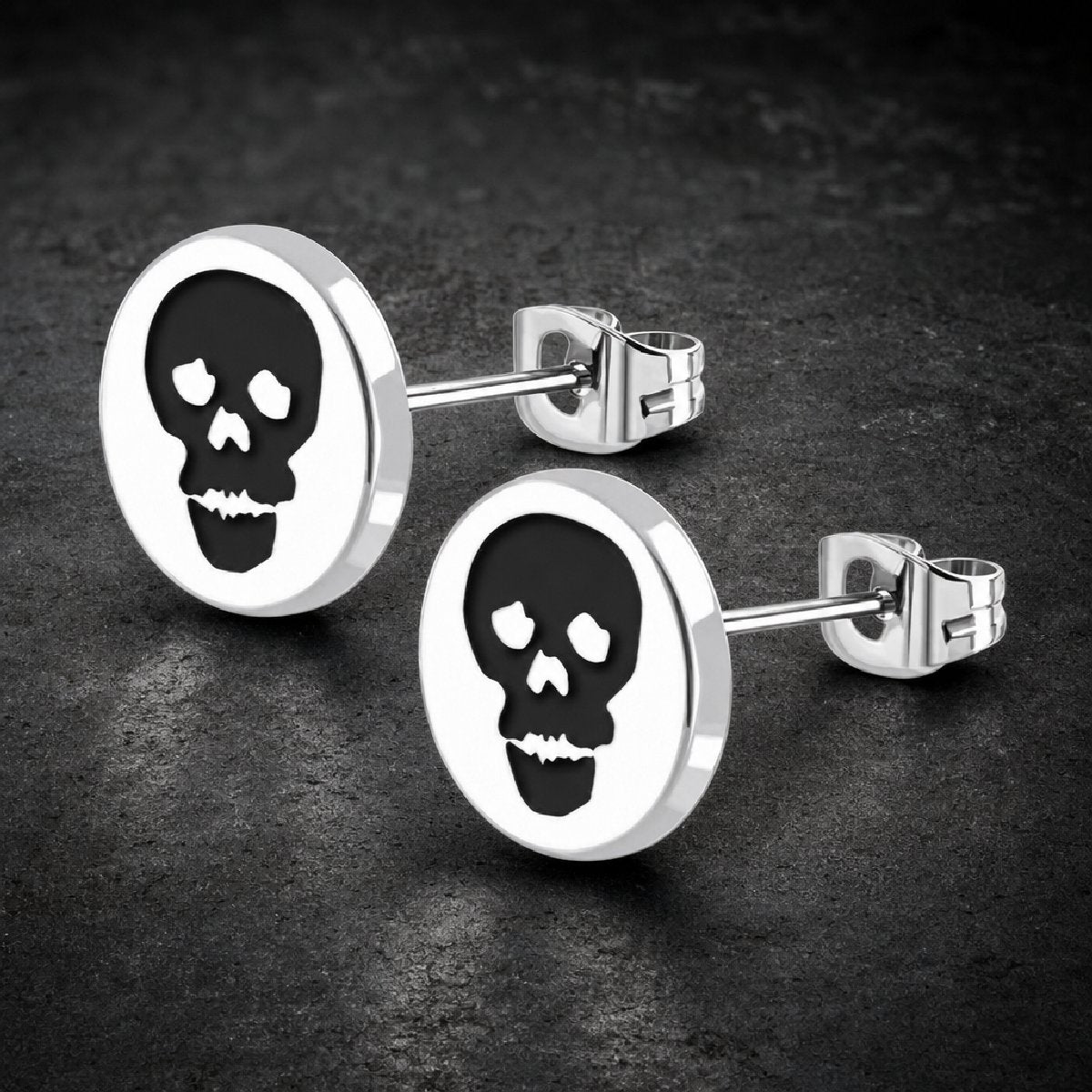 Kiss The Skull Earrings (c196)