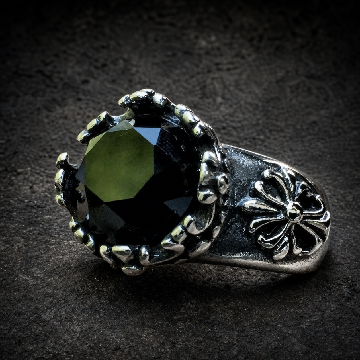 Legendary 'Incubus' French Vampire Ring - 316L stainless steel unisex jewelry (R0691)