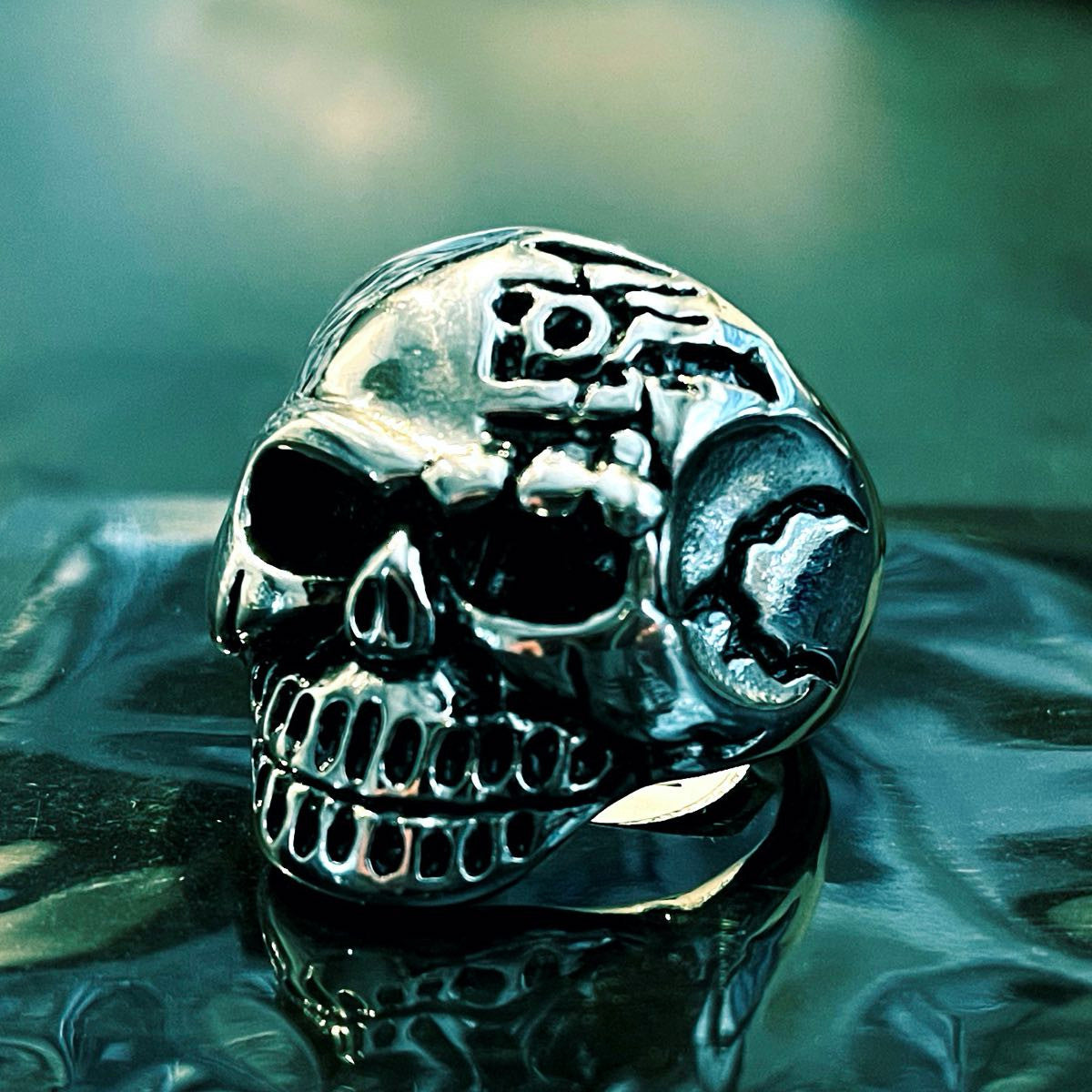 'Lonely Days' Skull Ring