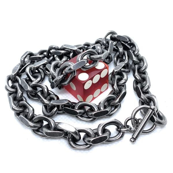 metal retro necklace