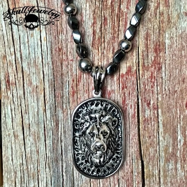 lion pendant with chain