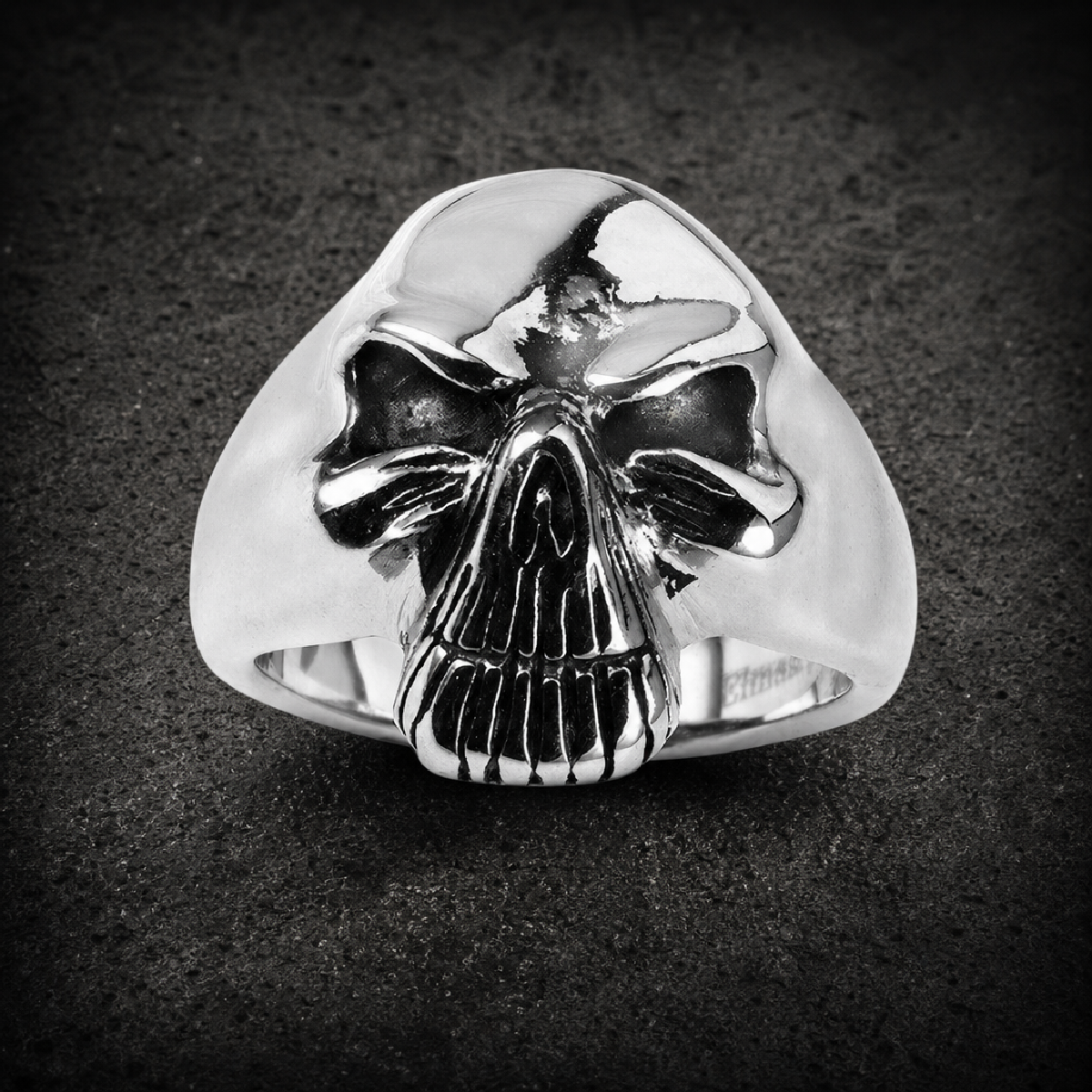Old Man Biker Skull Ring - 316L stainless steel unisex jewelry (R0343)