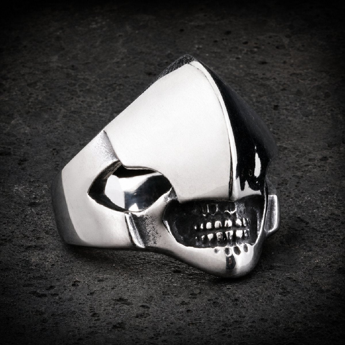 Spectral Revenant — 316L Stainless Steel Skull Mask Ring