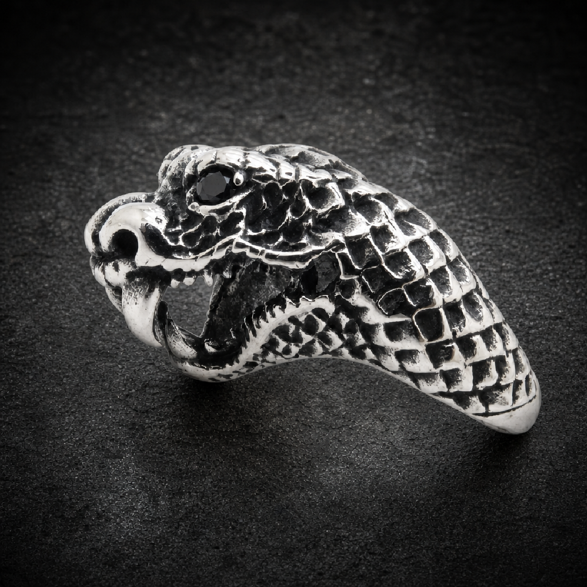 Spiritual 'Black Viper' Snake Ring Crystal Eyes - 316L stainless steel unisex jewelry (R0612)