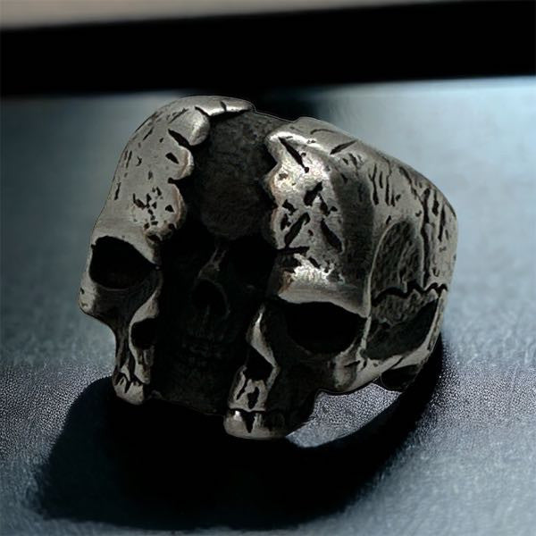 split personality skull ring